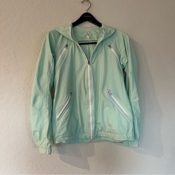 Lululemon Rise & Shine Jacket II, Sea Mist, Size 8 - Picture 2 of 7